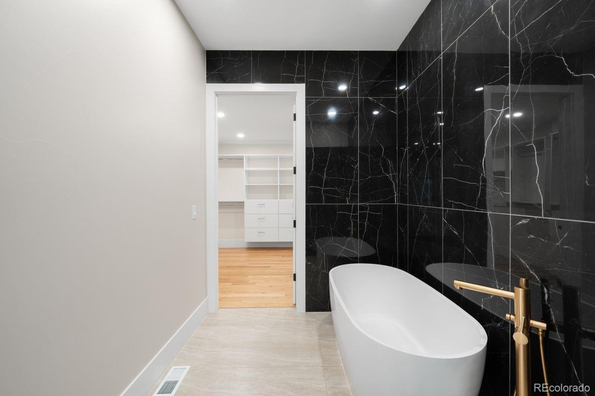 6954 S Espana Way Centennial CO 80016