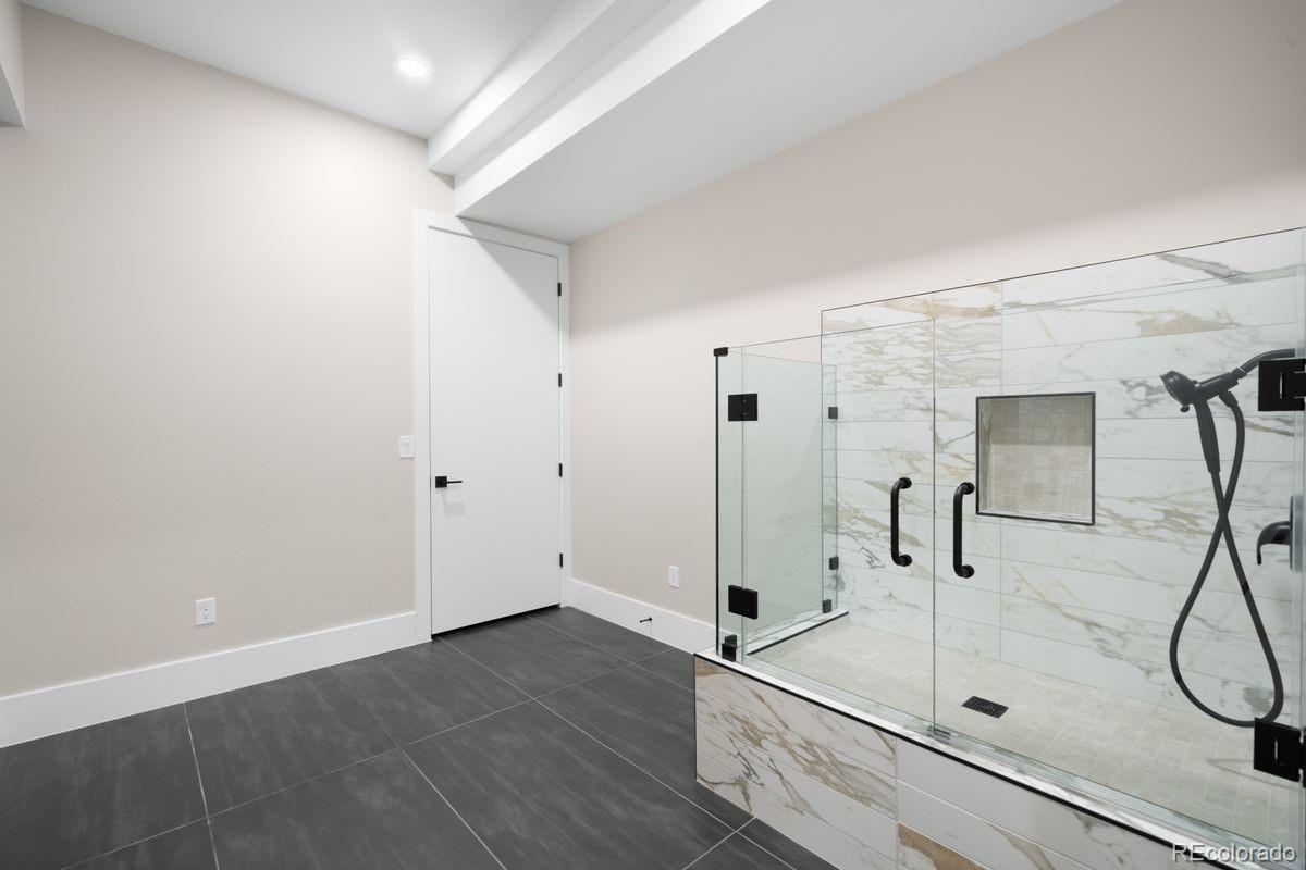 6954 S Espana Way Centennial CO 80016