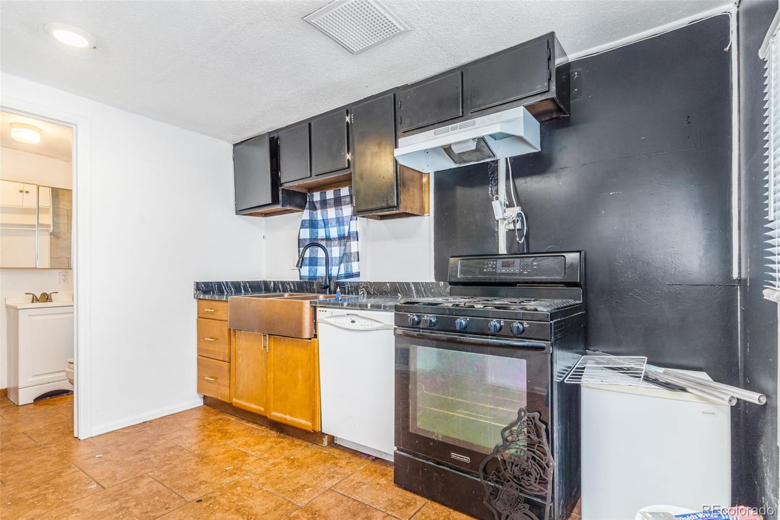 2086 Elmira Street Aurora CO 80010