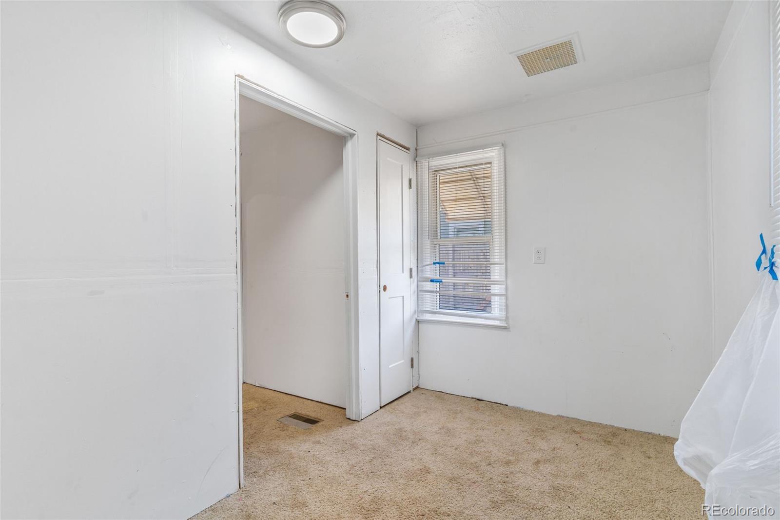 2086 Elmira Street Aurora CO 80010