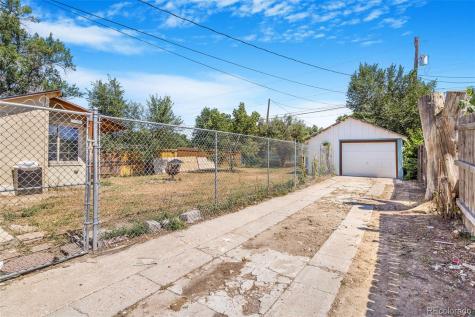2086 Elmira Street Aurora CO 80010