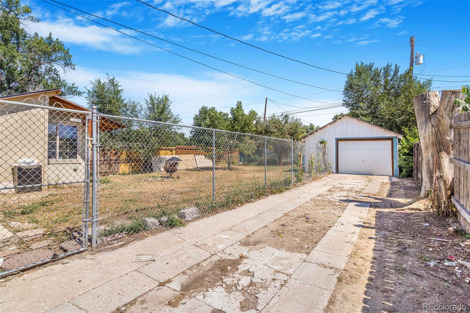 2086 Elmira Street Aurora CO 80010