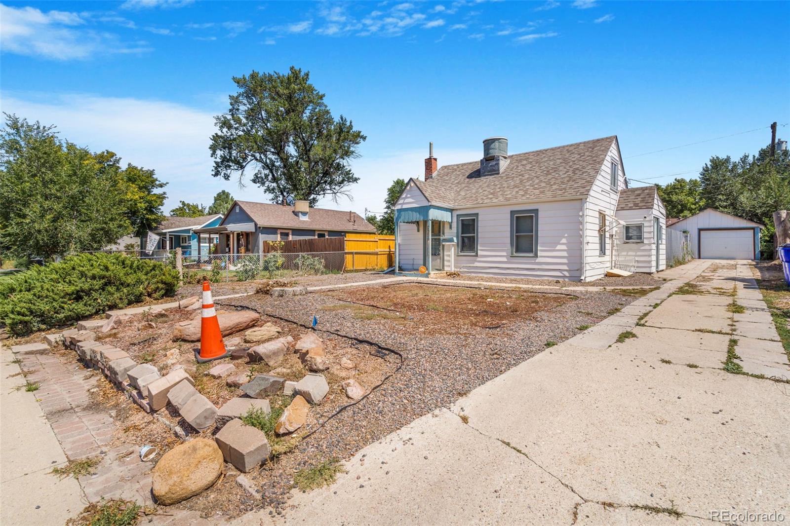 2086 Elmira Street Aurora CO 80010