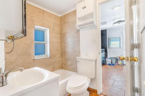 2086 Elmira Street Aurora CO 80010