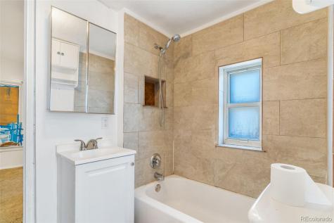 2086 Elmira Street Aurora CO 80010