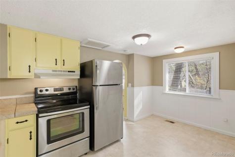 2002 Oak Way Colorado Springs CO 80906