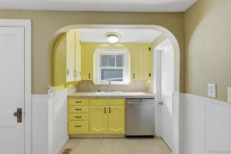 2002 Oak Way Colorado Springs CO 80906