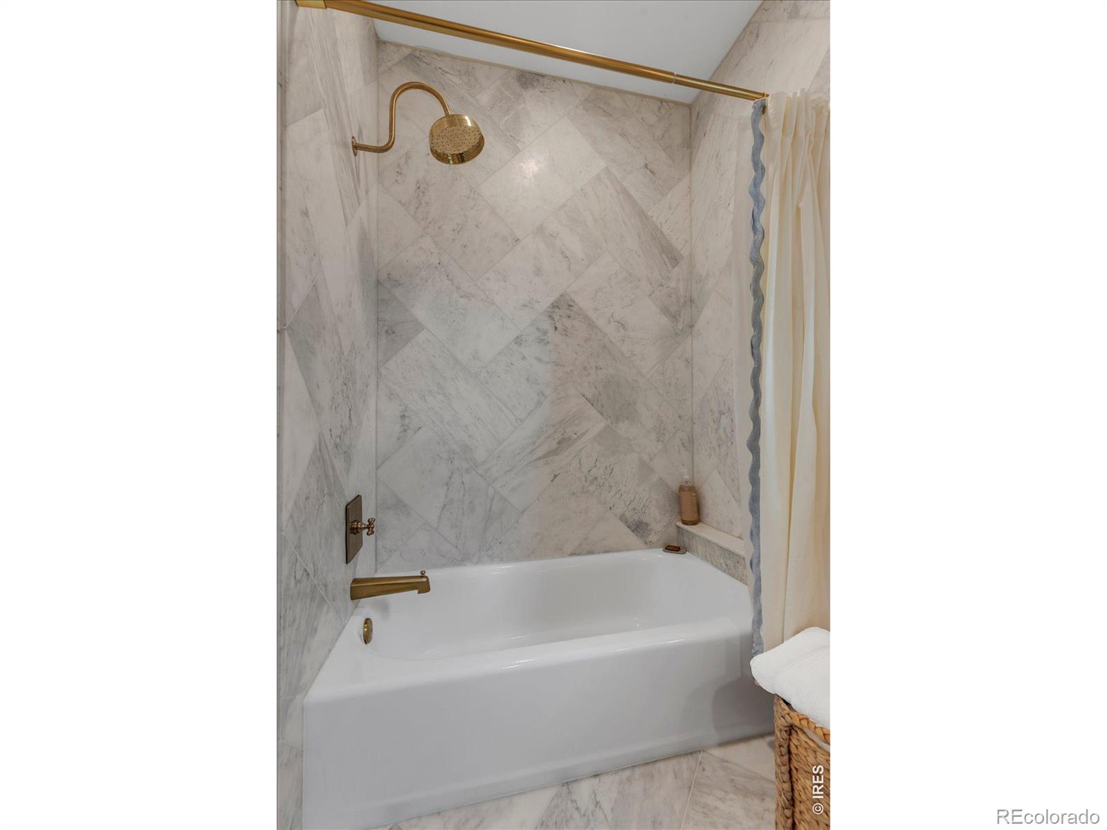 120 Bowen Street Longmont CO 80501