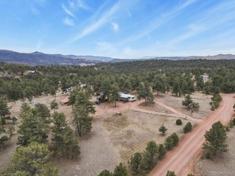 957 Arapahoe Drive Florissant CO 80816