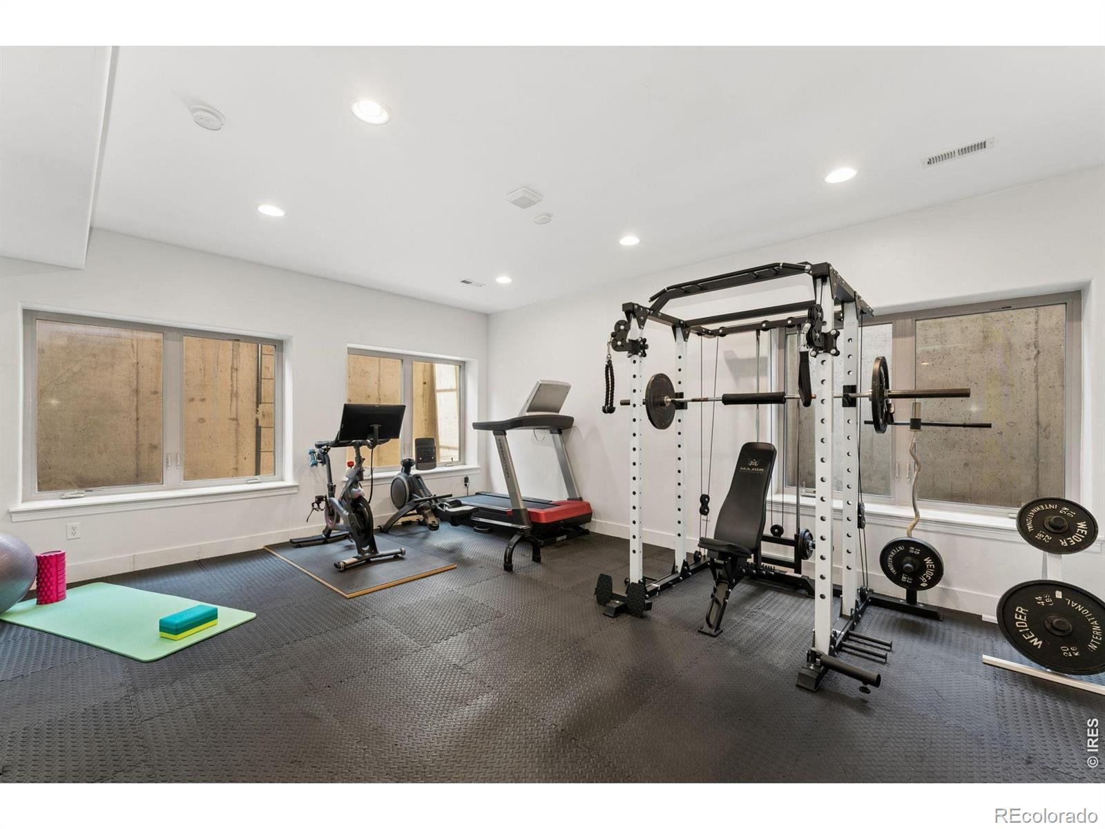 1744 Montgomery Circle Longmont CO 80504