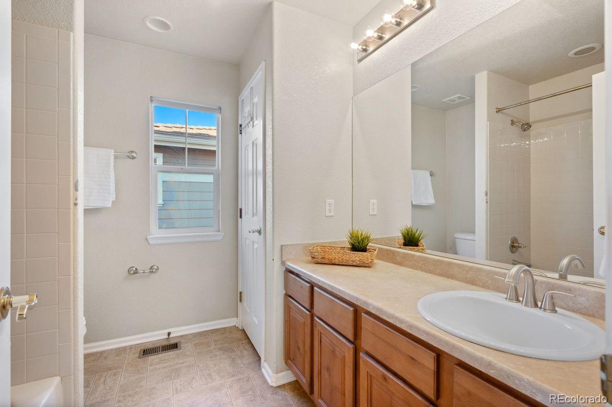 7036 S Gun Club Court Aurora CO 80016