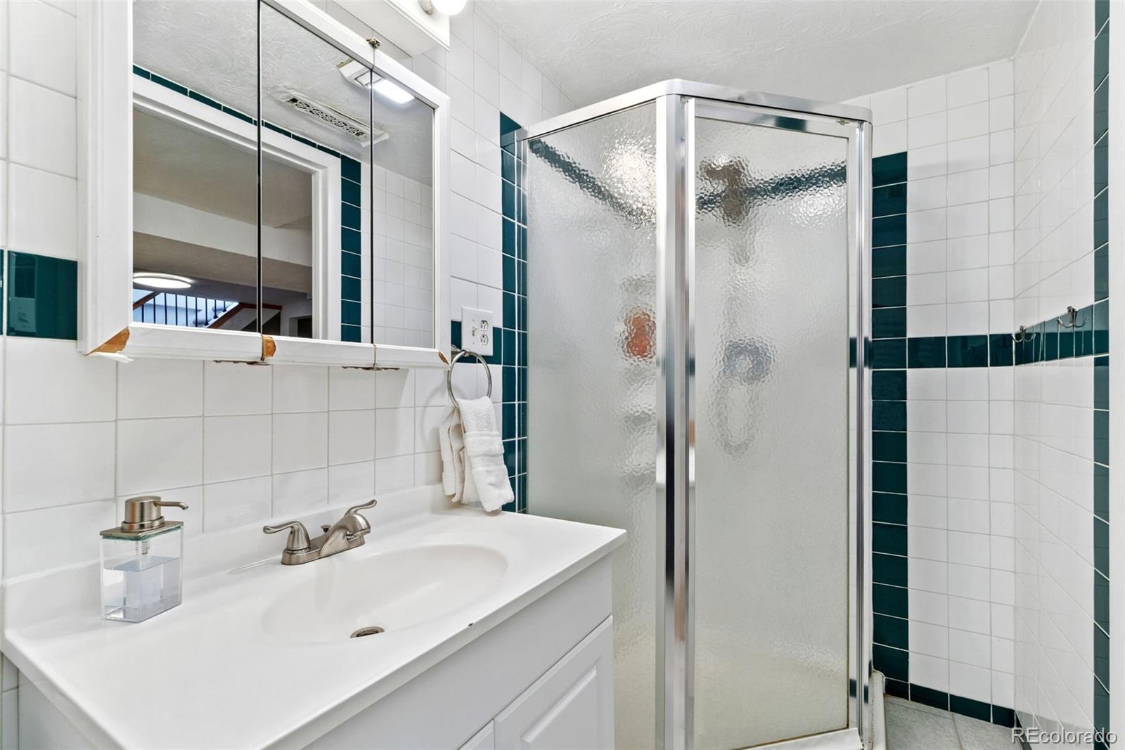 5533 Raritan Way Denver CO 80221