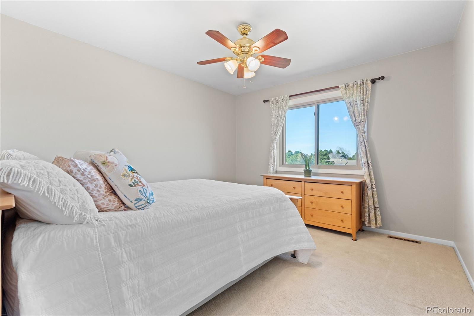 7787 Windfont Row Parker CO 80134