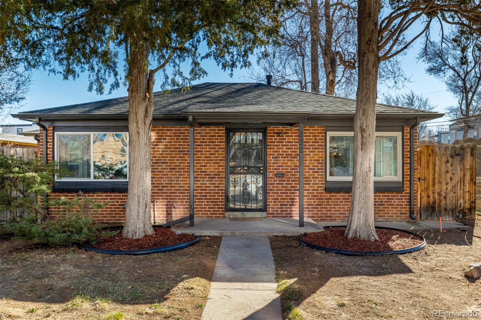 832 Dahlia Street Denver CO 80220