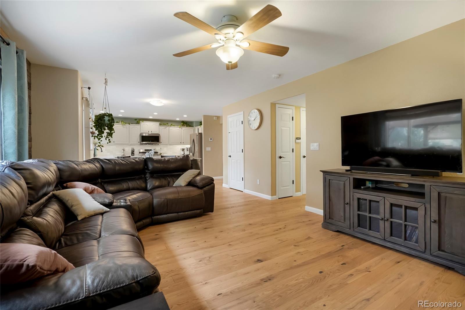 6090 S Yampa Street Aurora CO 80016