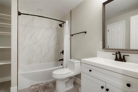 6090 S Yampa Street Aurora CO 80016
