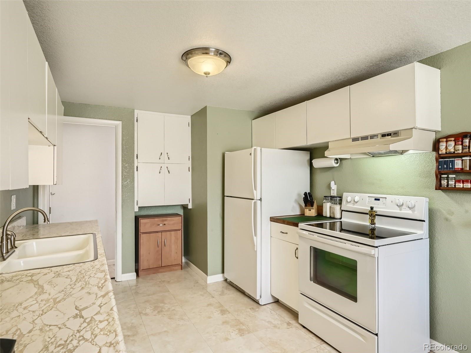 9870 W 53rd Avenue Arvada CO 80002