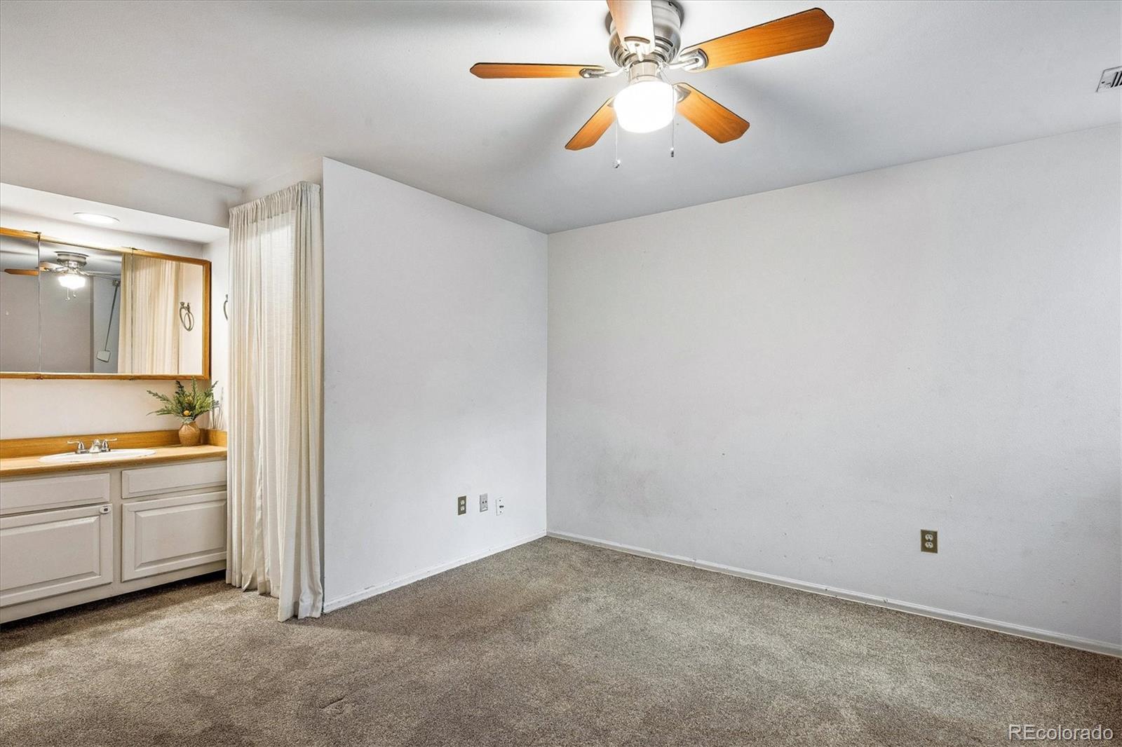 8039 S Newport Court Centennial CO 80112