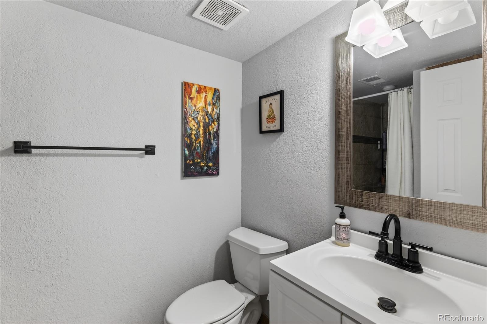 5915 S Nepal Street Centennial CO 80015