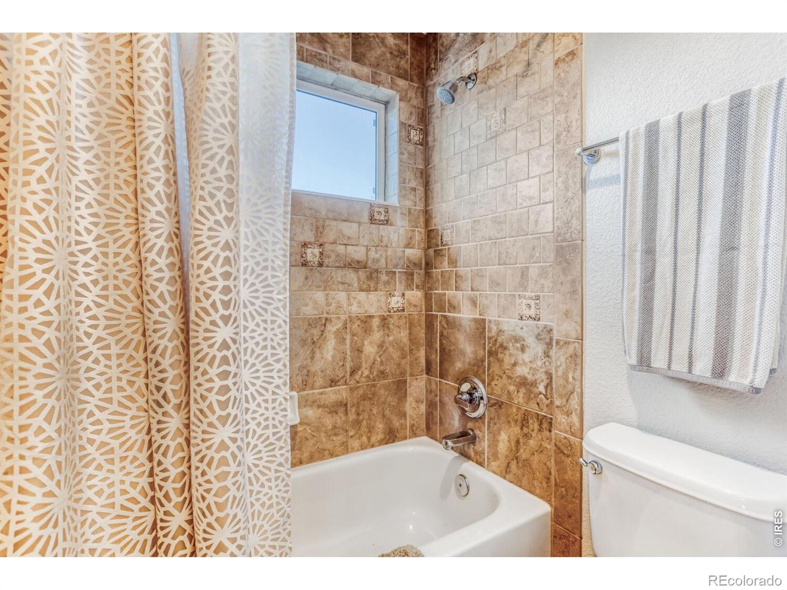 1043 Wyndemere Circle Longmont CO 80504