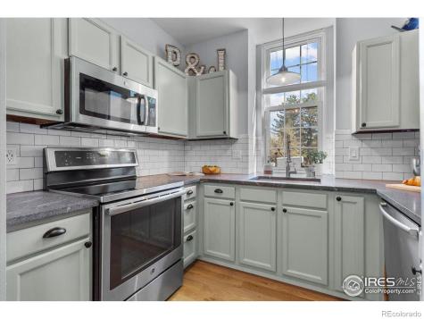 714 Knob Court Lafayette CO 80026