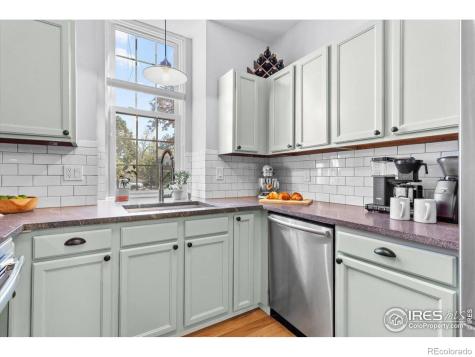 714 Knob Court Lafayette CO 80026