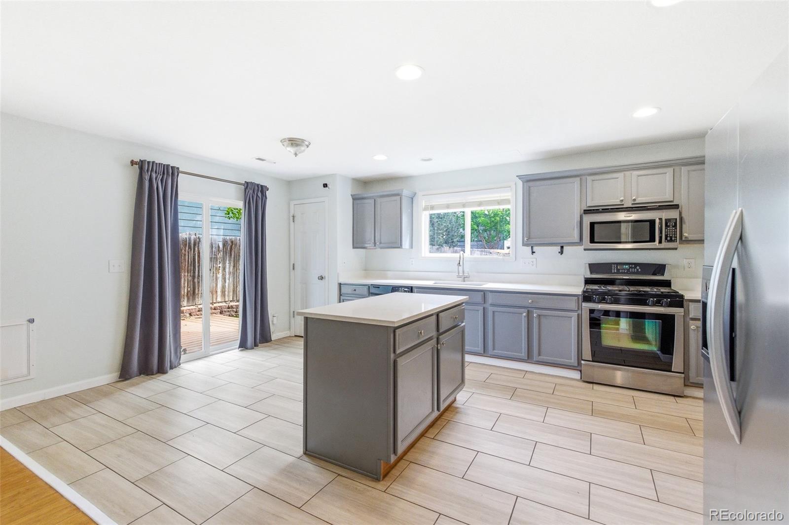 10598 Forester Place Longmont CO 80504