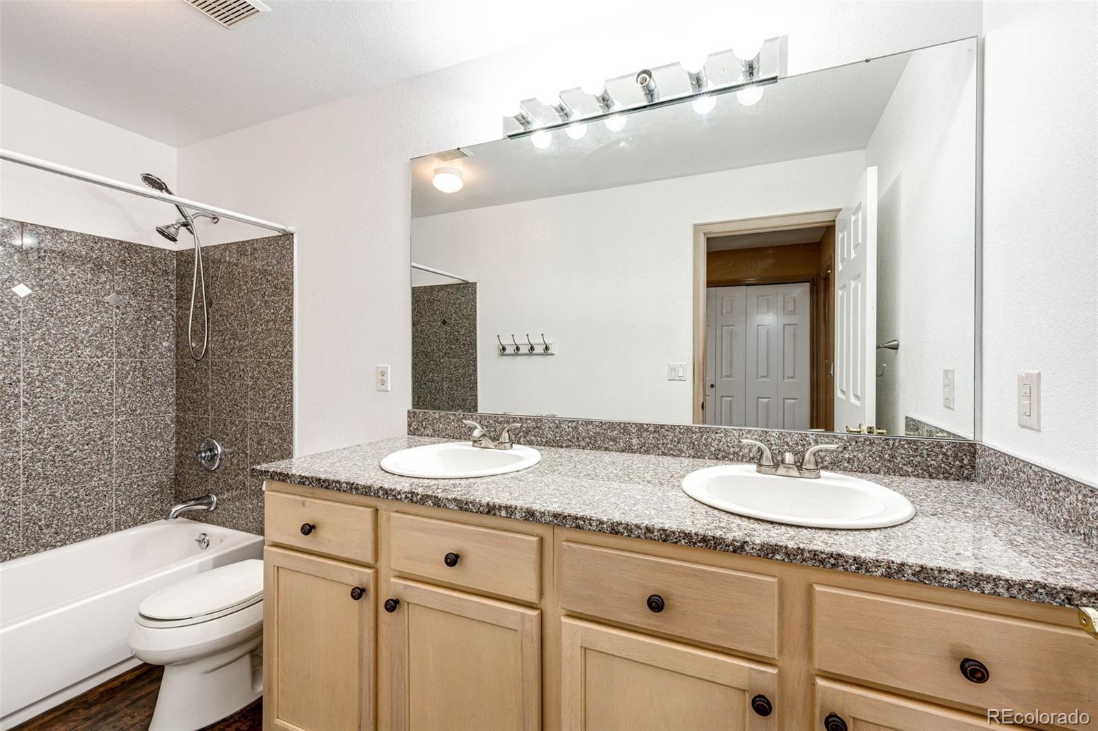 5345 S Flanders Way Centennial CO 80015