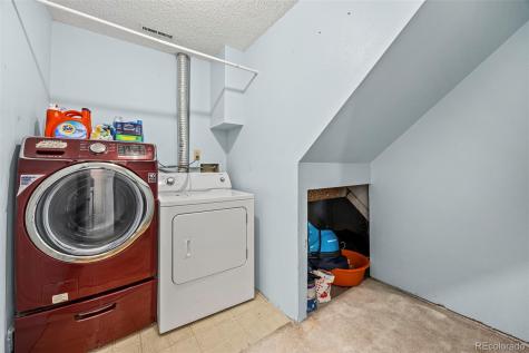 1956 Cathay Street Aurora CO 80011