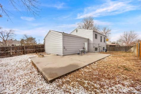 1956 Cathay Street Aurora CO 80011