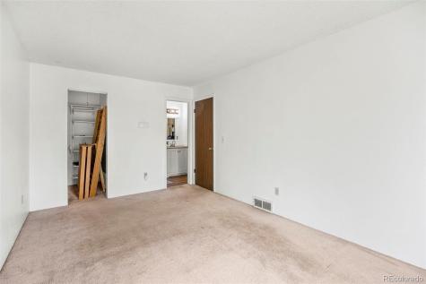 1956 Cathay Street Aurora CO 80011