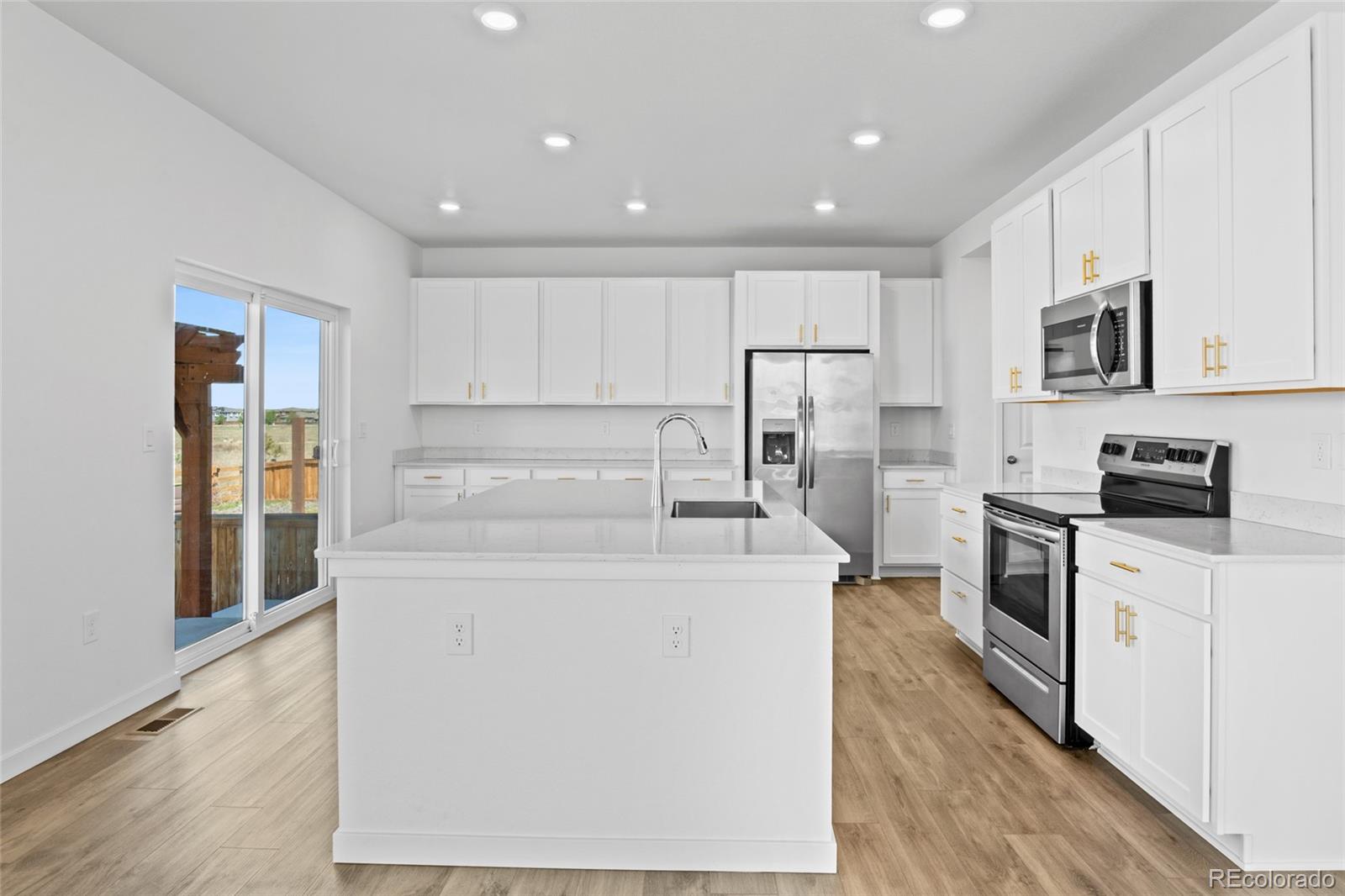 10231 Tucson Street Commerce City CO 80022
