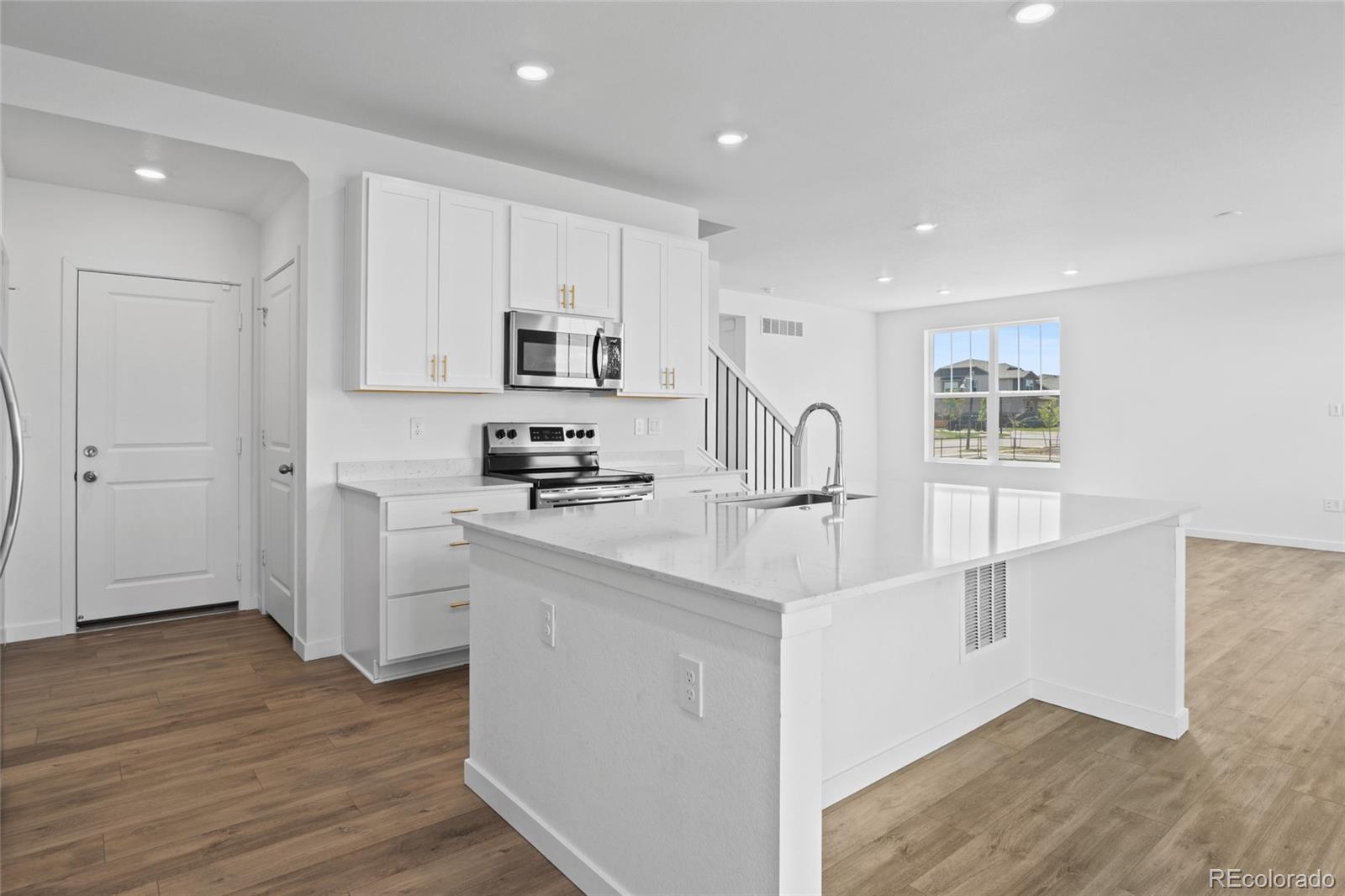 10231 Tucson Street Commerce City CO 80022
