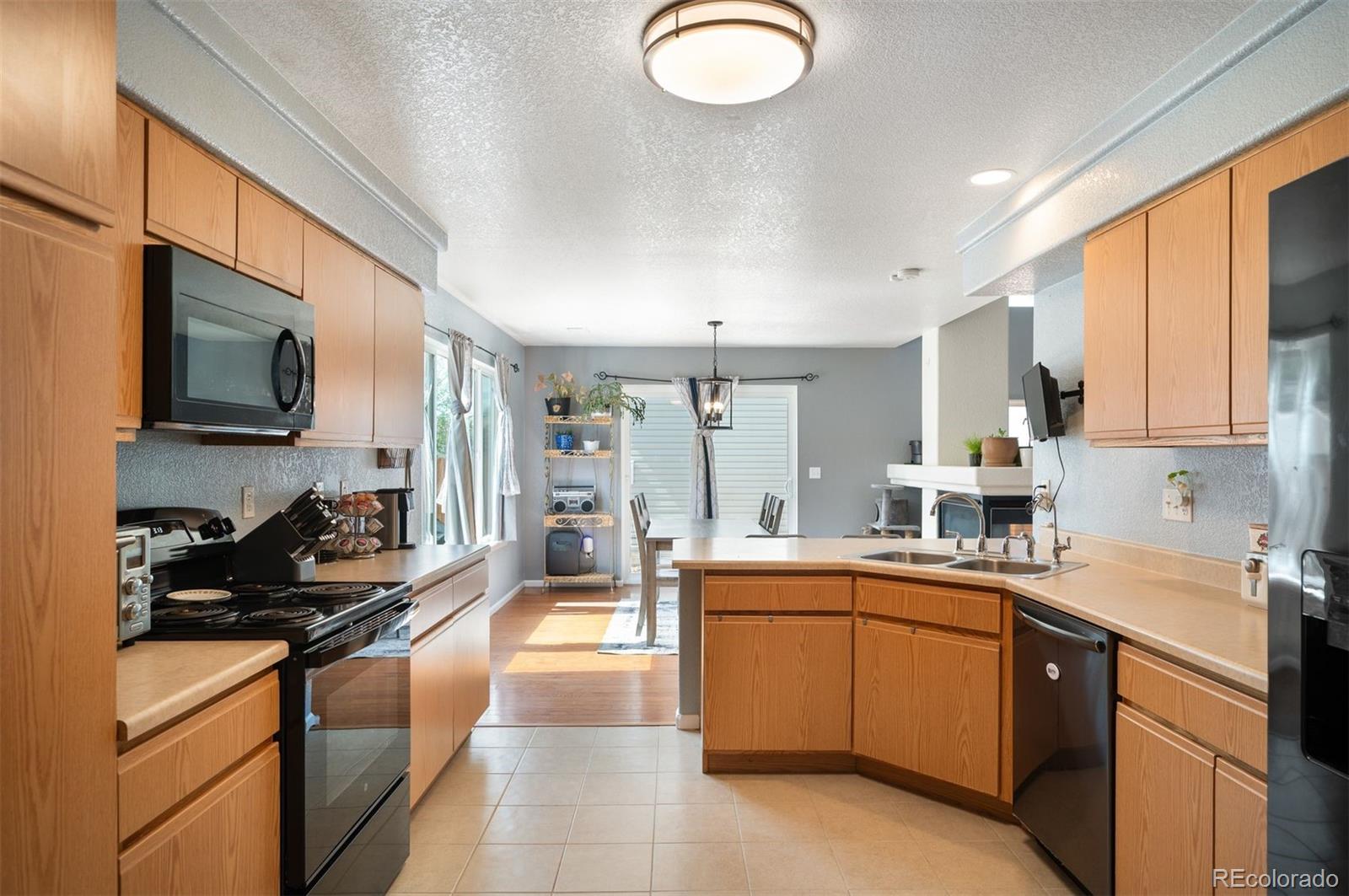 4819 Halifax Way Denver CO 80249