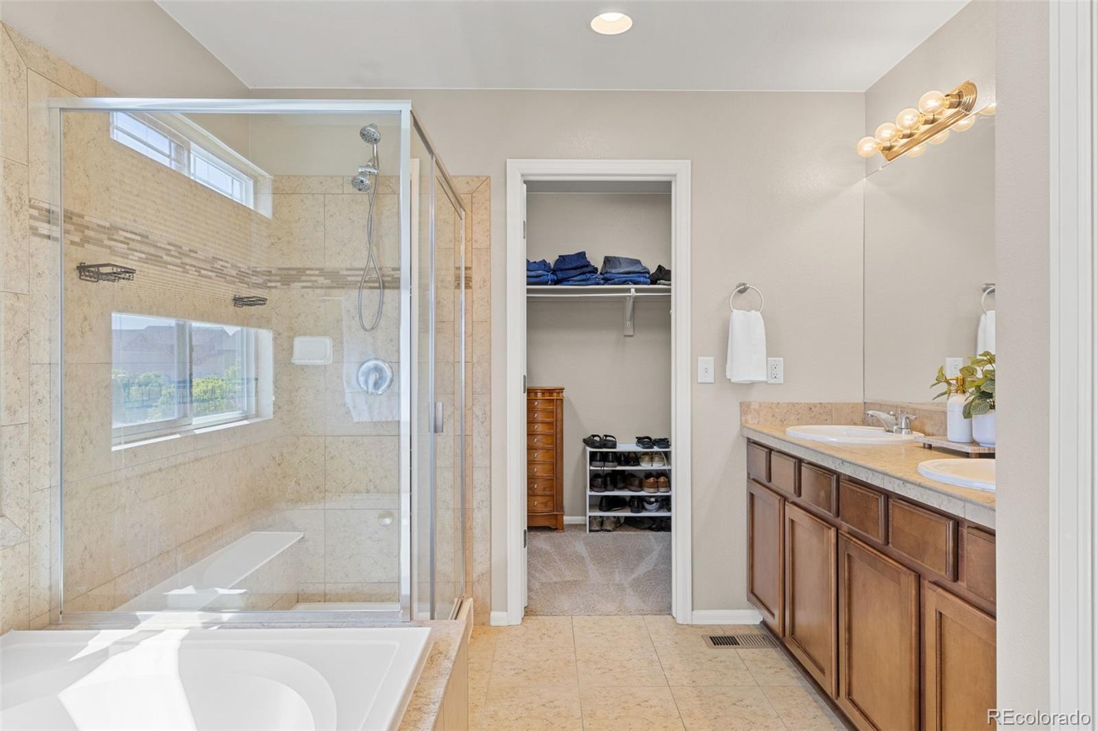 163 N Jamestown Way Aurora CO 80018