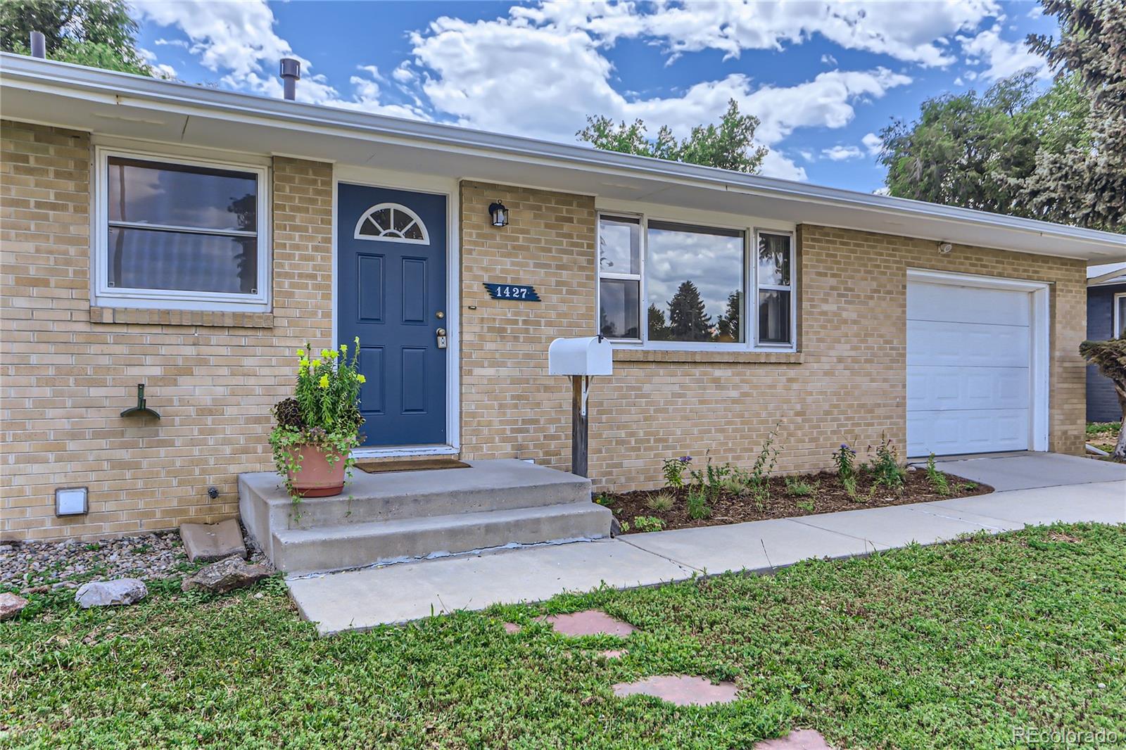 Longmont CO, 1427 Sanborn Place