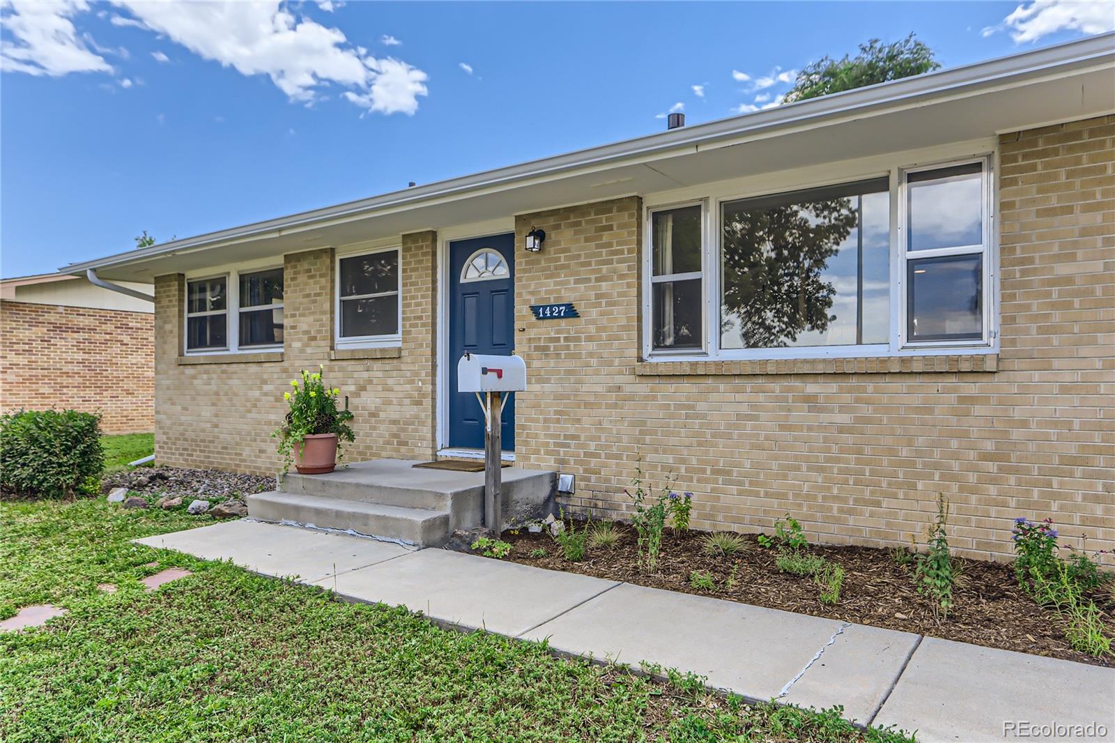 1427 Sanborn Place Longmont CO 80501