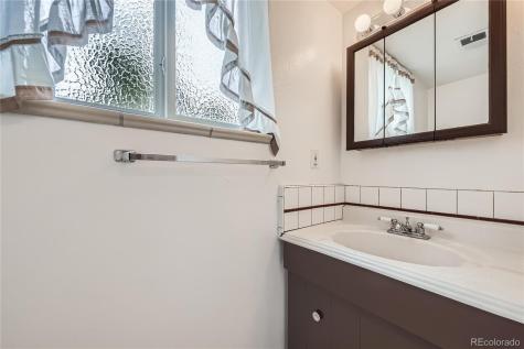 1497 S Oakland Street Aurora CO 80012