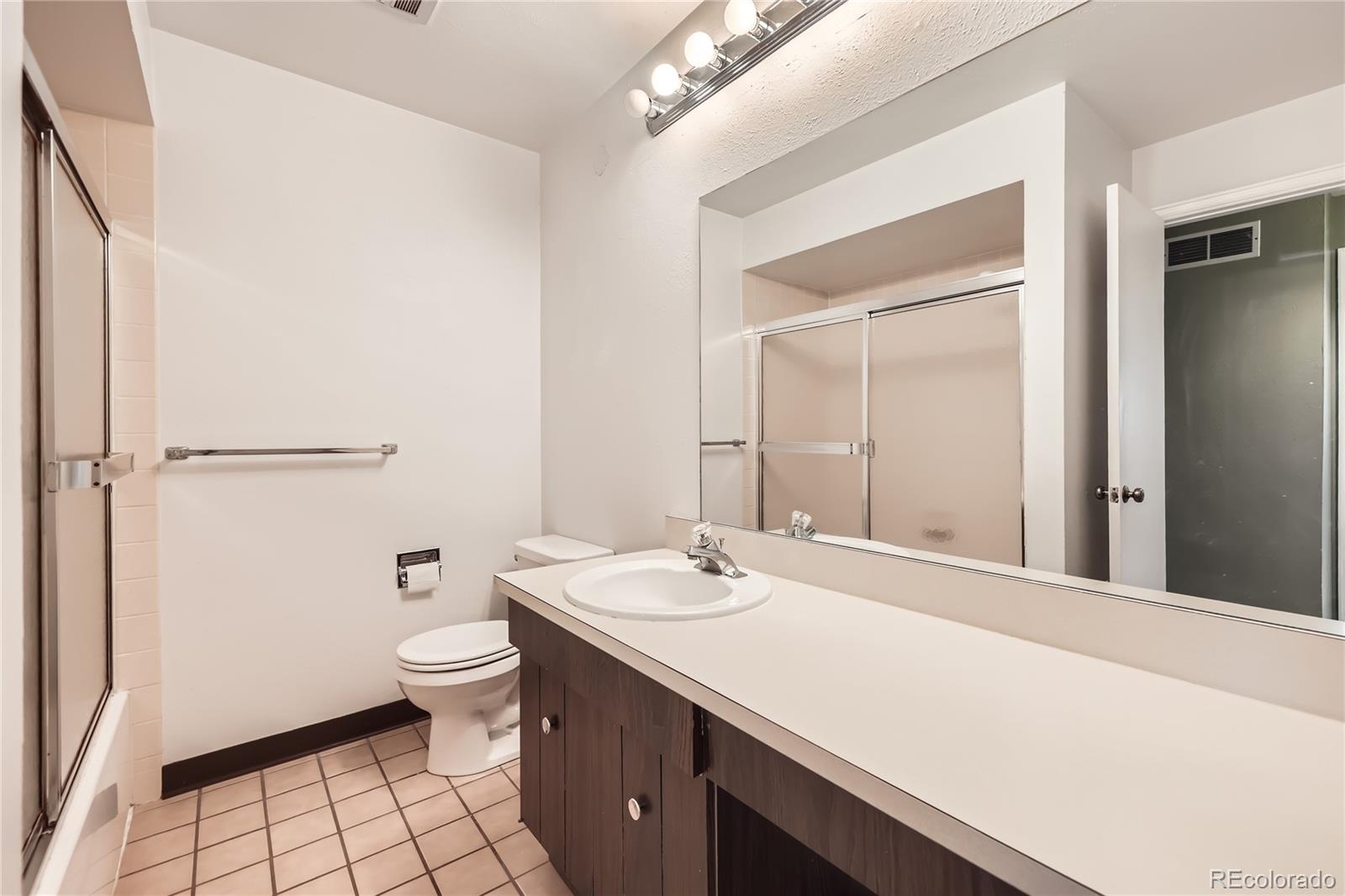 1497 S Oakland Street Aurora CO 80012