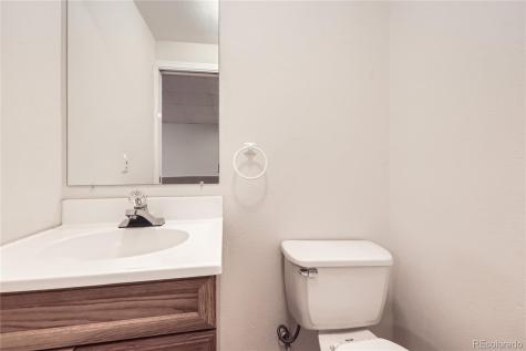 1497 S Oakland Street Aurora CO 80012