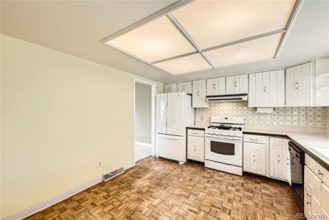 1497 S Oakland Street Aurora CO 80012