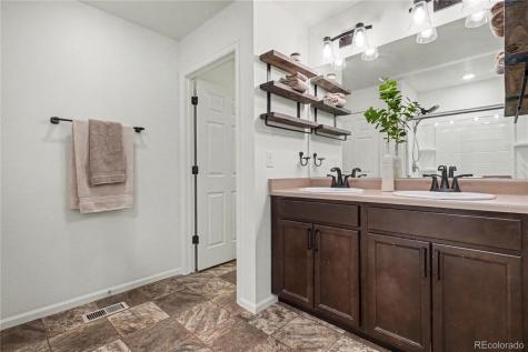 4452 S Ukraine Court Aurora CO 80015