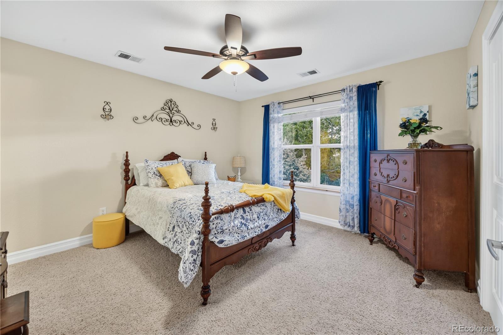 10281 Foxfire Street Longmont CO 80504