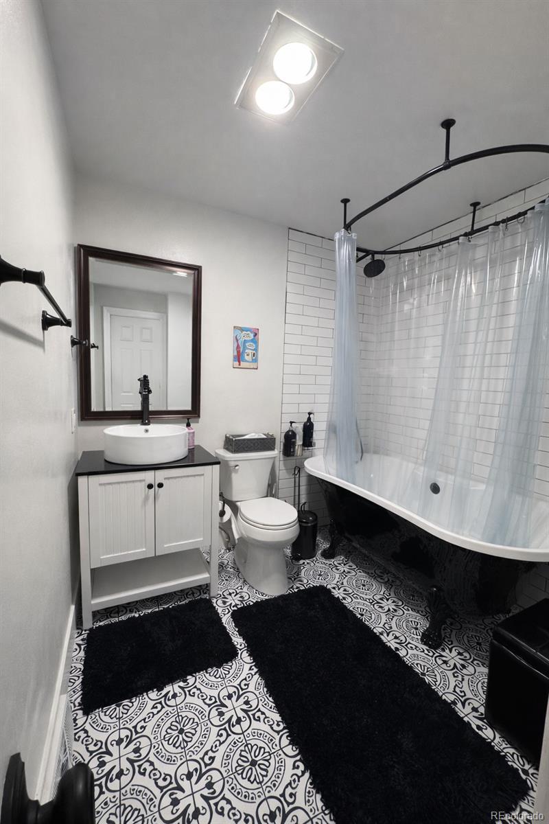 724 S Flamingo Court Denver CO 80246