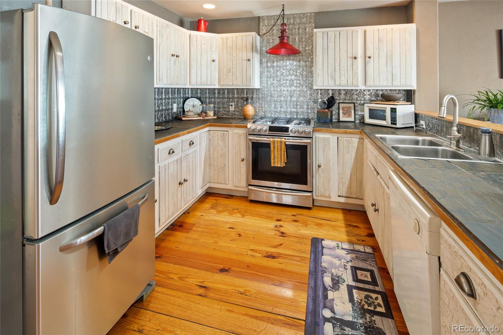 400 W Galena Crestone CO 81131