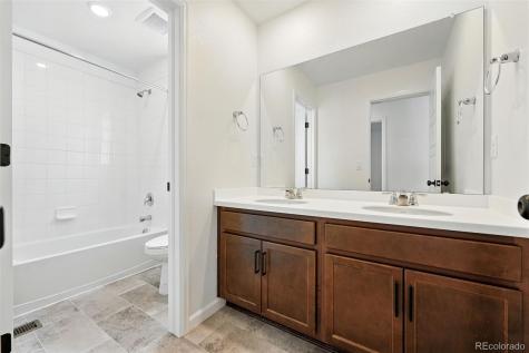 3297 N Duquesne Way Aurora CO 80019