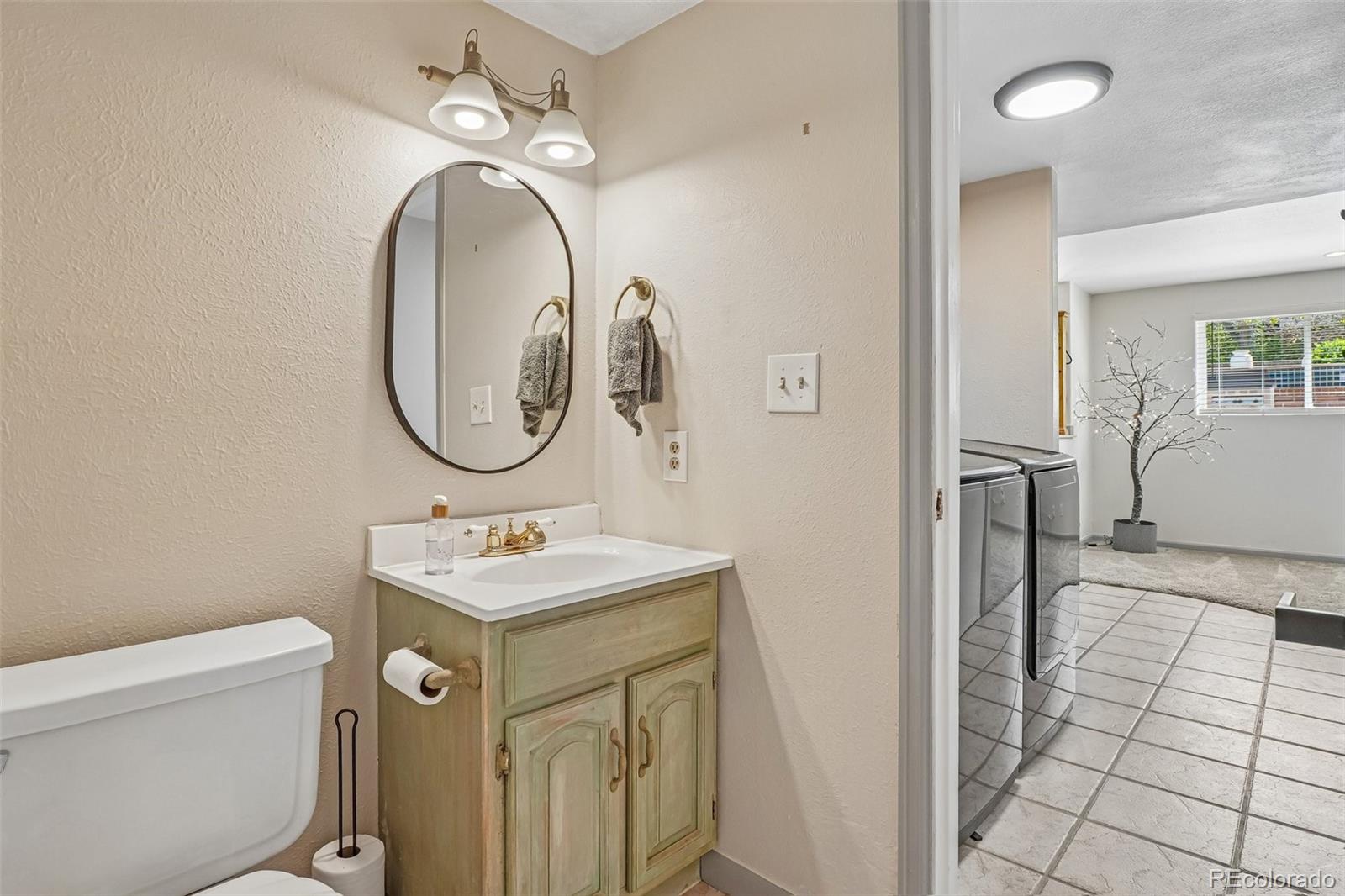 956 Mountain View Drive Castle Rock CO 80104