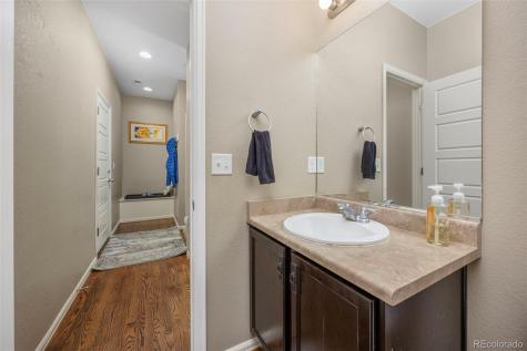 123 N Jamestown Way Aurora CO 80018
