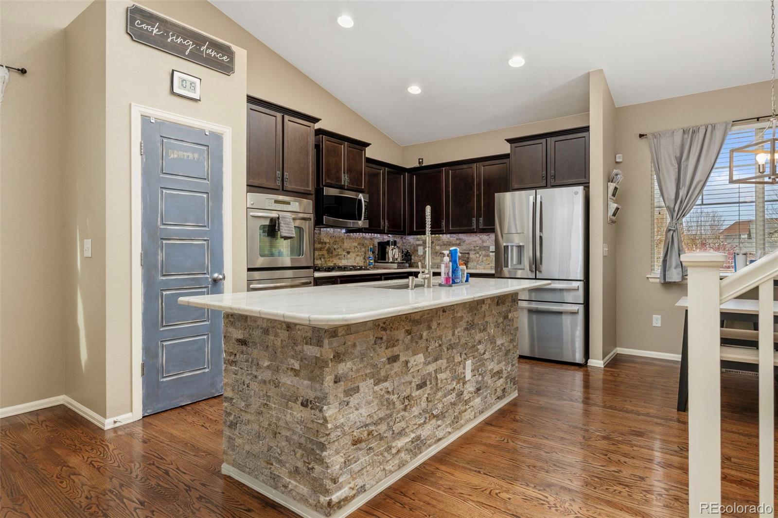 123 N Jamestown Way Aurora CO 80018