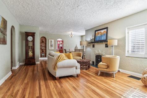 642 Dahlia Street Denver CO 80220
